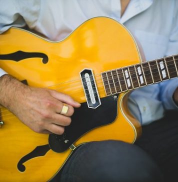 10 jazz guitar chords you should know