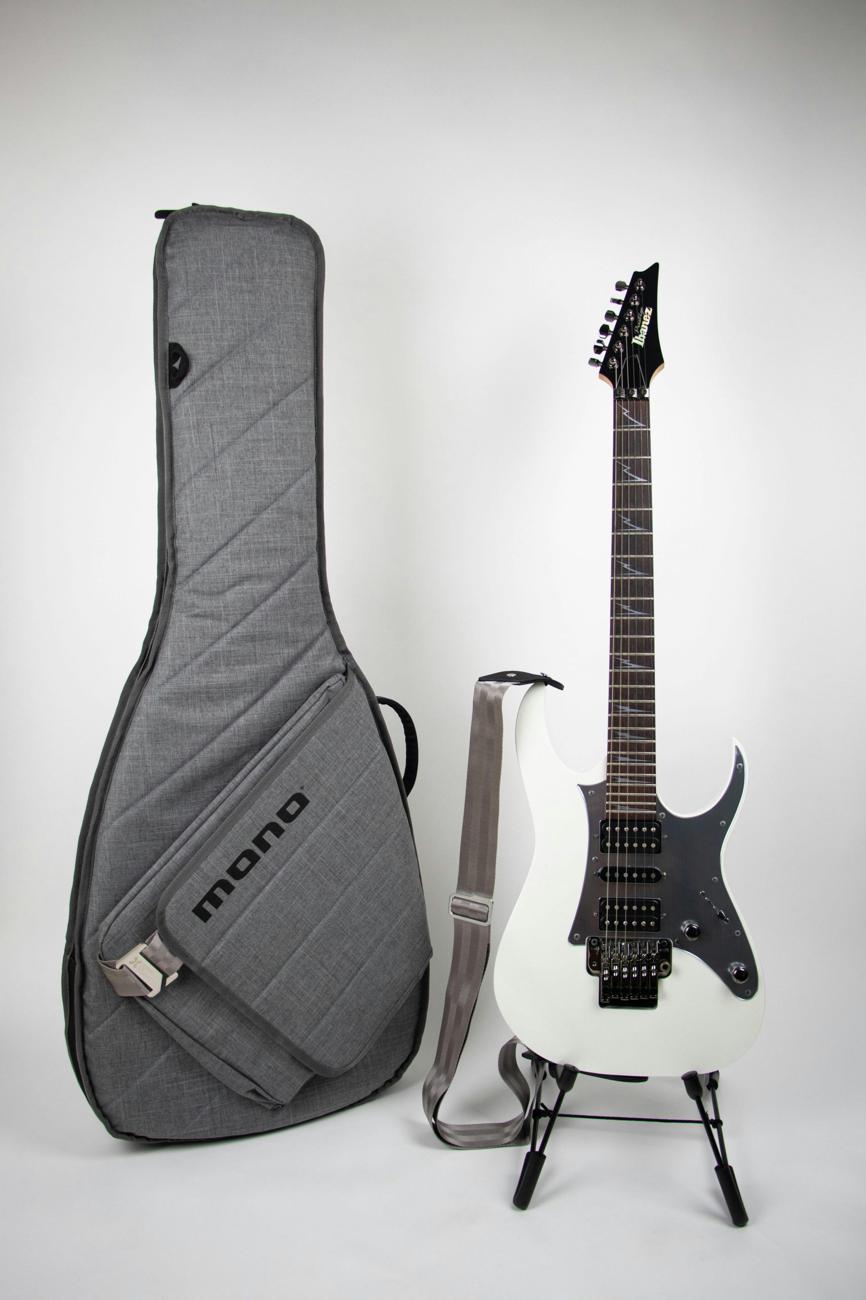 Guitar case with pocket